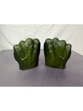 Marvel Hulk Smash Hands Green Foam Gloves 2011 Hasbro Toy Roleplay Collectors It